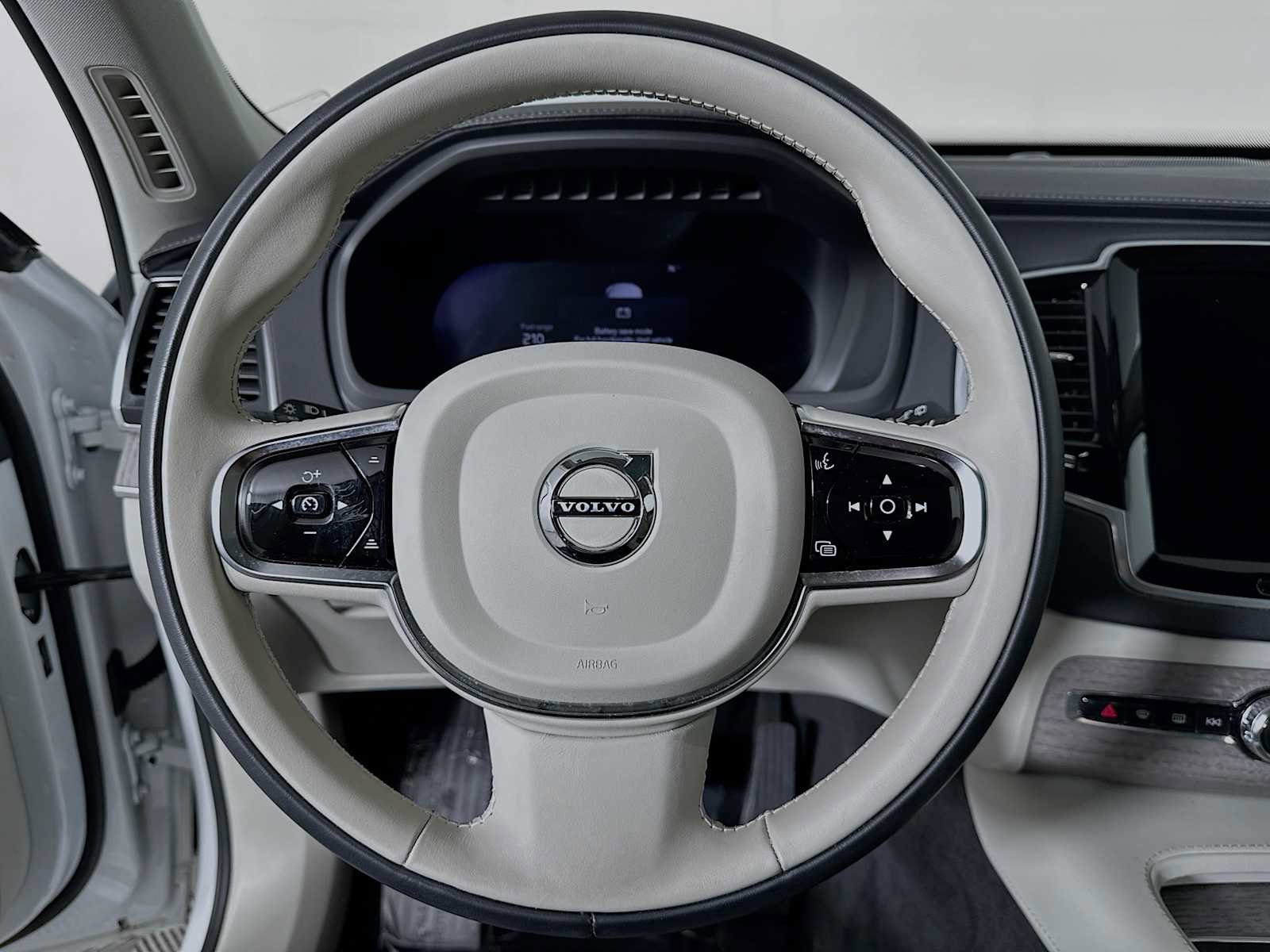 Certified 2024 Volvo XC90 B6 Ultimate image 11