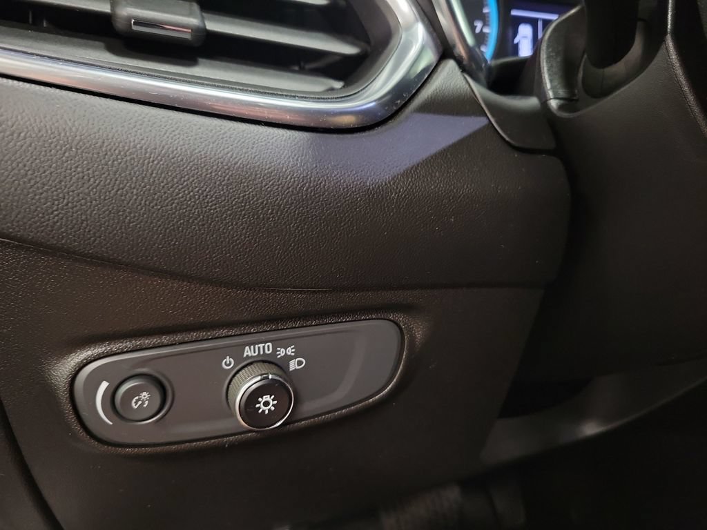 Used 2022 Chevrolet Equinox LS w/ LPO, Floor Liner Package AWD/4WD image 26