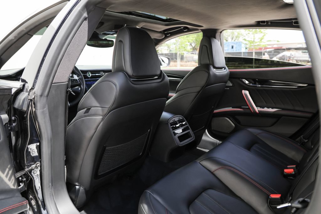 Used 2019 Maserati Quattroporte S GranSport RWD image 27