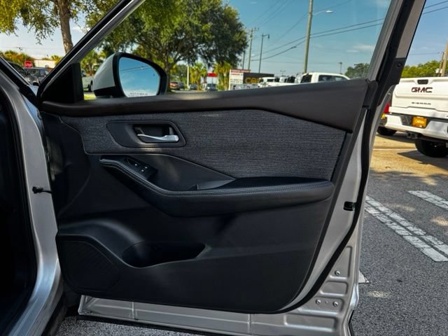 Used 2021 Nissan Rogue SV FWD image 13