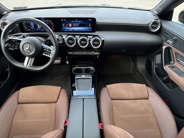 Used 2025 Mercedes-Benz CLA 250 4MATIC image 11