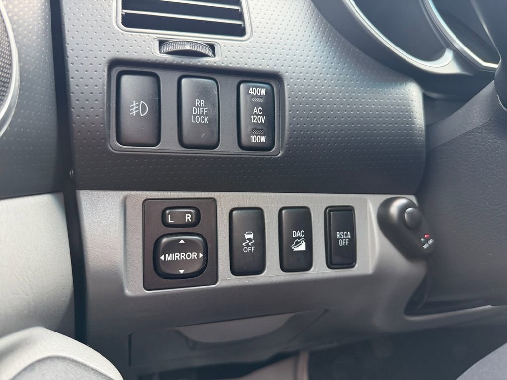 Used 2012 Toyota Tacoma 4x4 Access Cab V6 w/ TRD Off-Road Pkg image 29