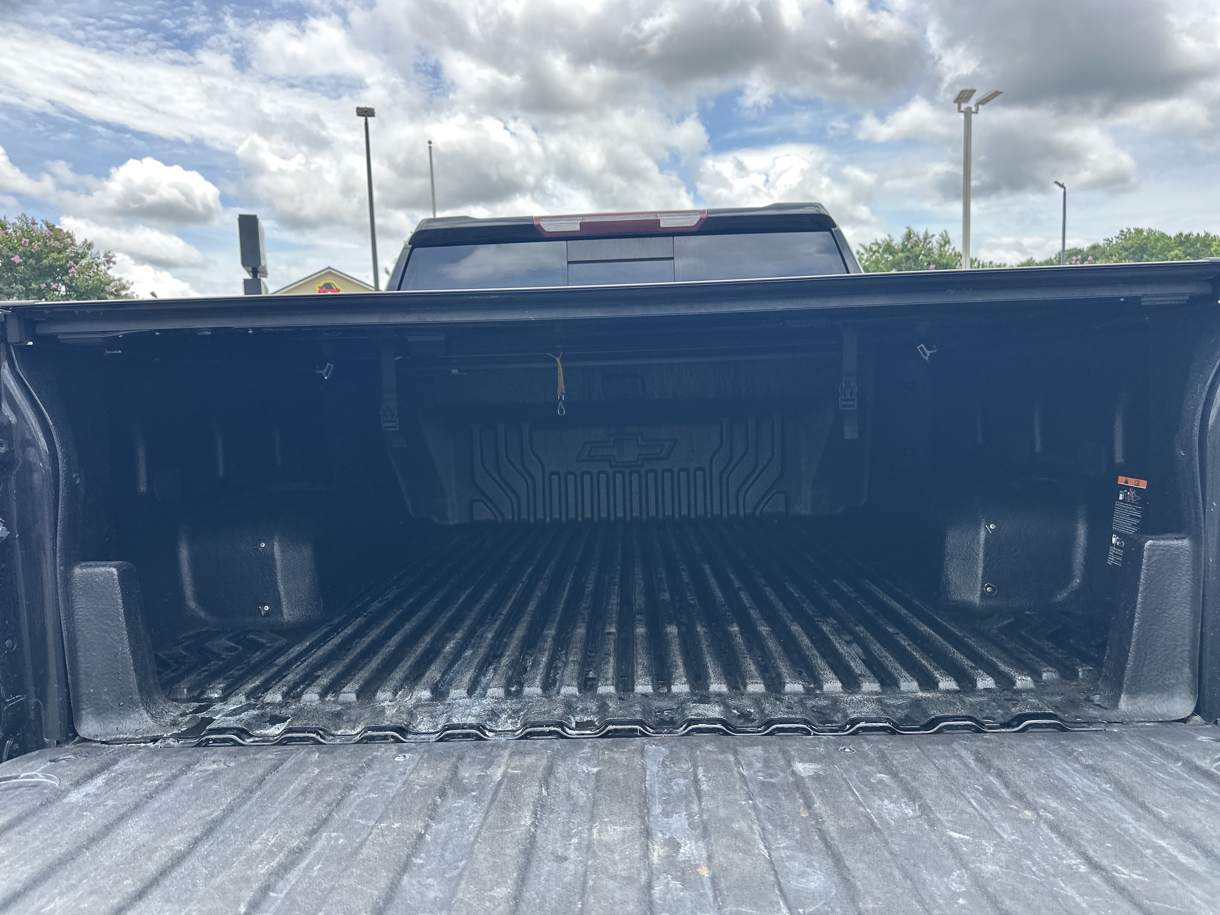 Used 2021 Chevrolet Silverado 1500 LTZ RWD image 18