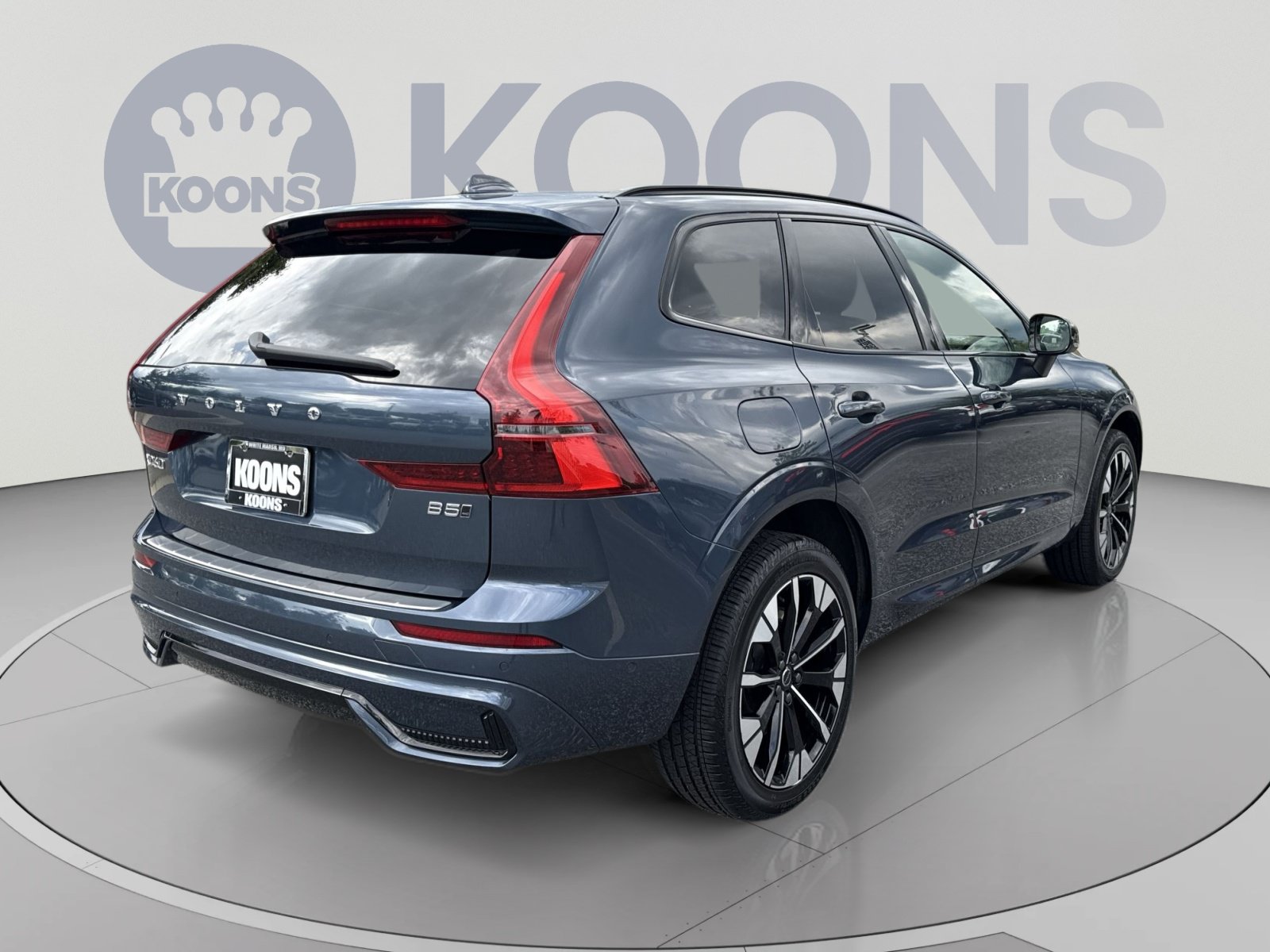 Certified 2026 Volvo XC60 B5 Plus AWD/4WD image 7