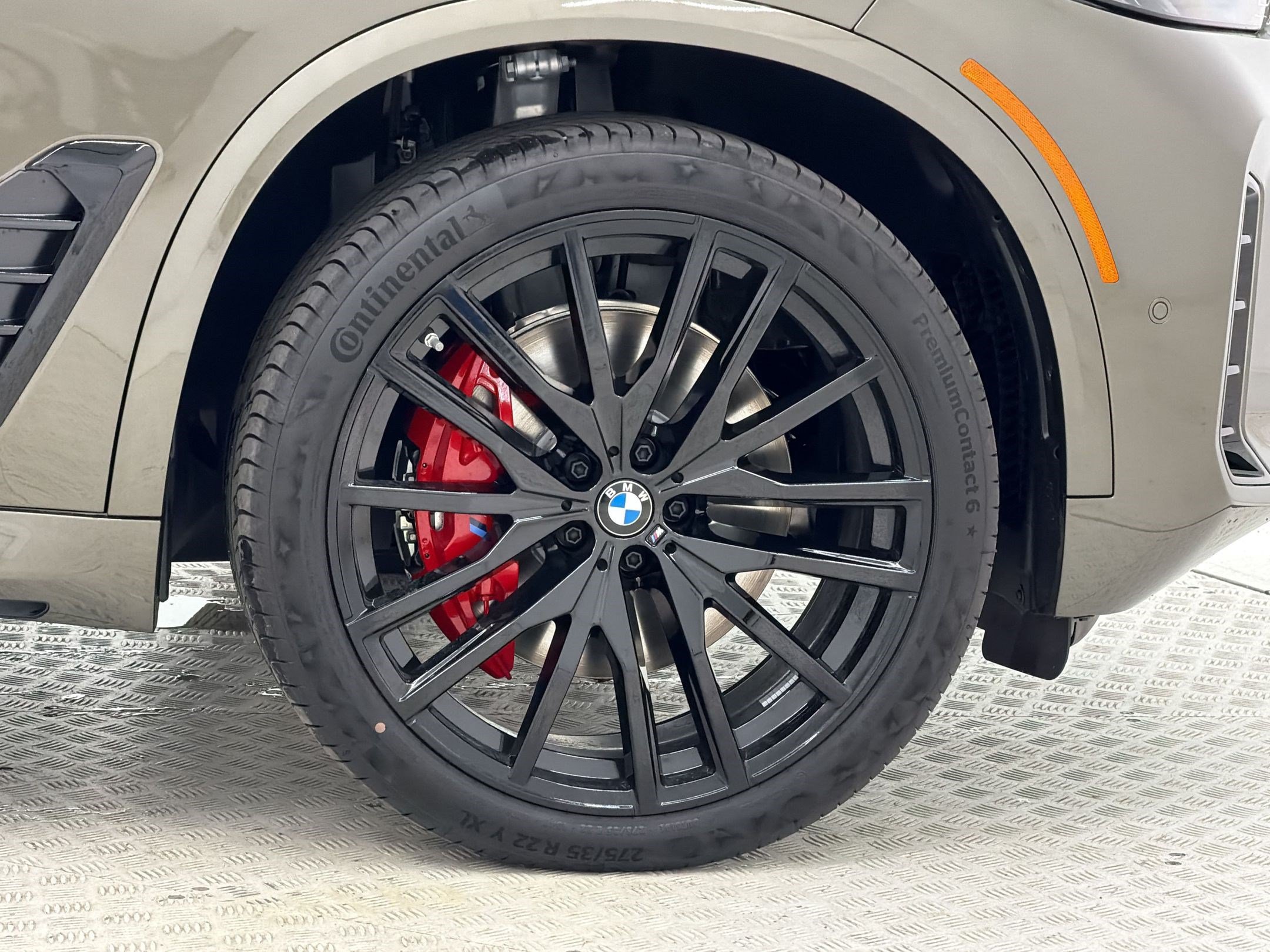 New 2026 BMW X5 xDrive40i w/ M Sport Package AWD/4WD image 13