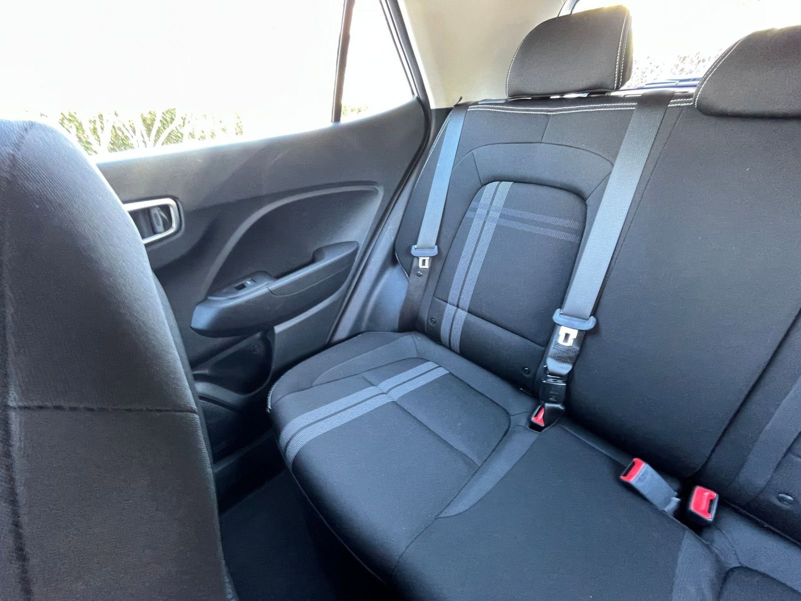 Used 2025 Hyundai Venue SEL image 38