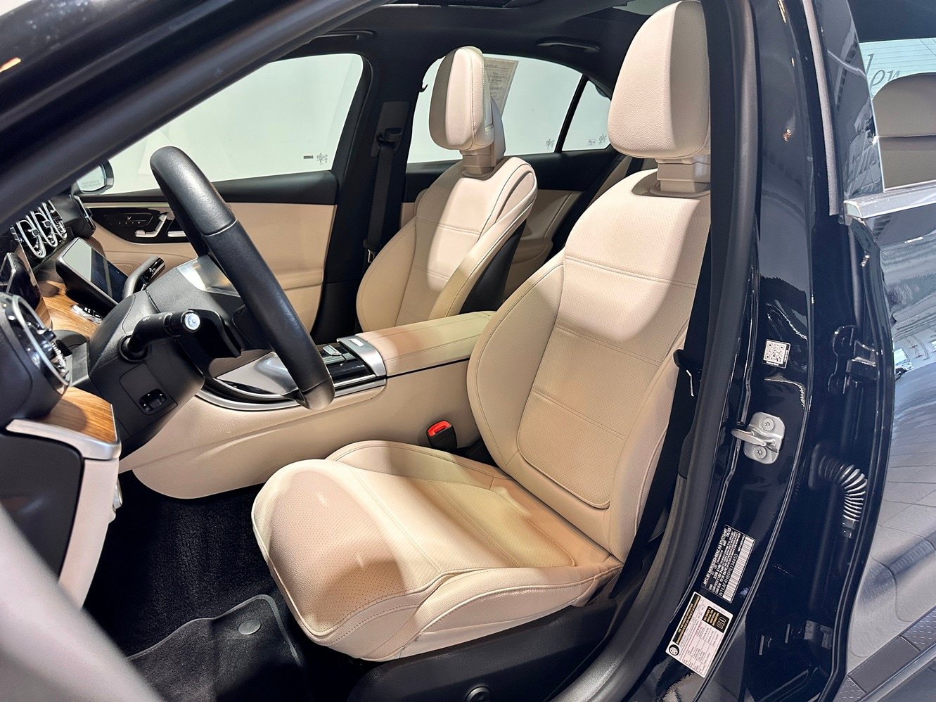 Certified 2023 Mercedes-Benz C 300 4MATIC Sedan image 15