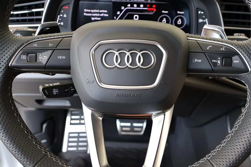 Used 2024 Audi RS Q8 AWD/4WD image 22