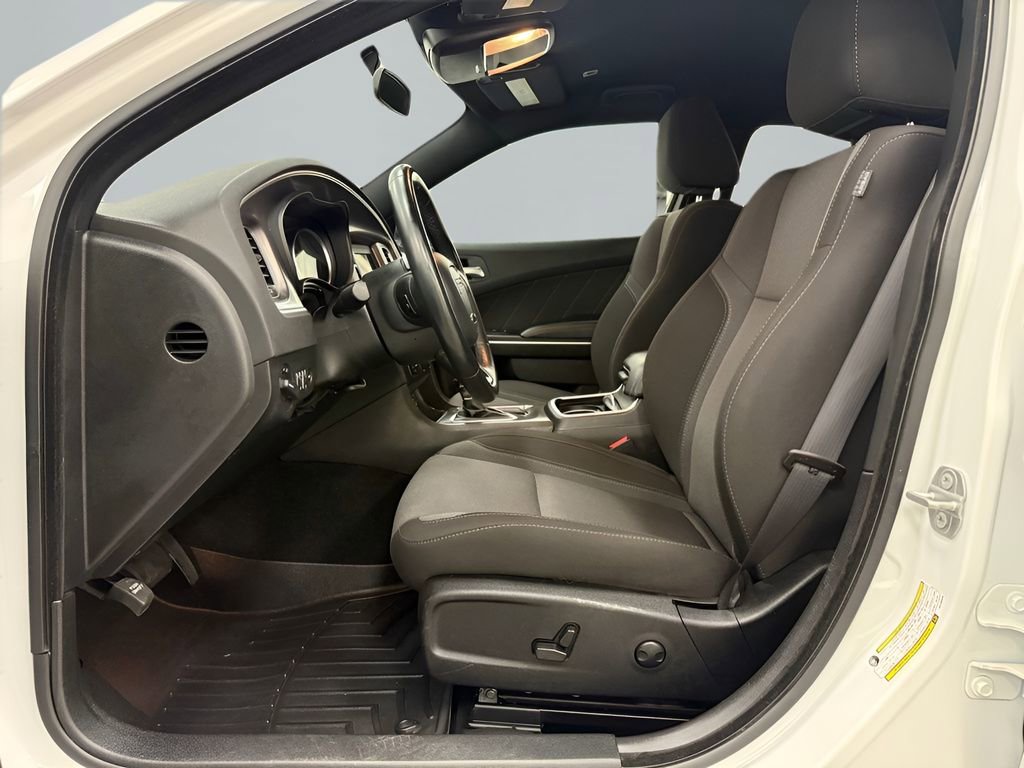 Used 2022 Dodge Charger SXT image 11