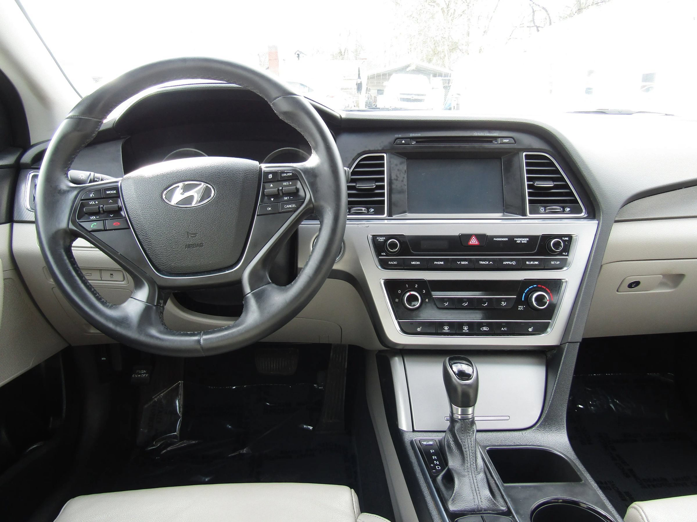 Used 2016 Hyundai Sonata Sport w/ Option Group 1V FWD image 17