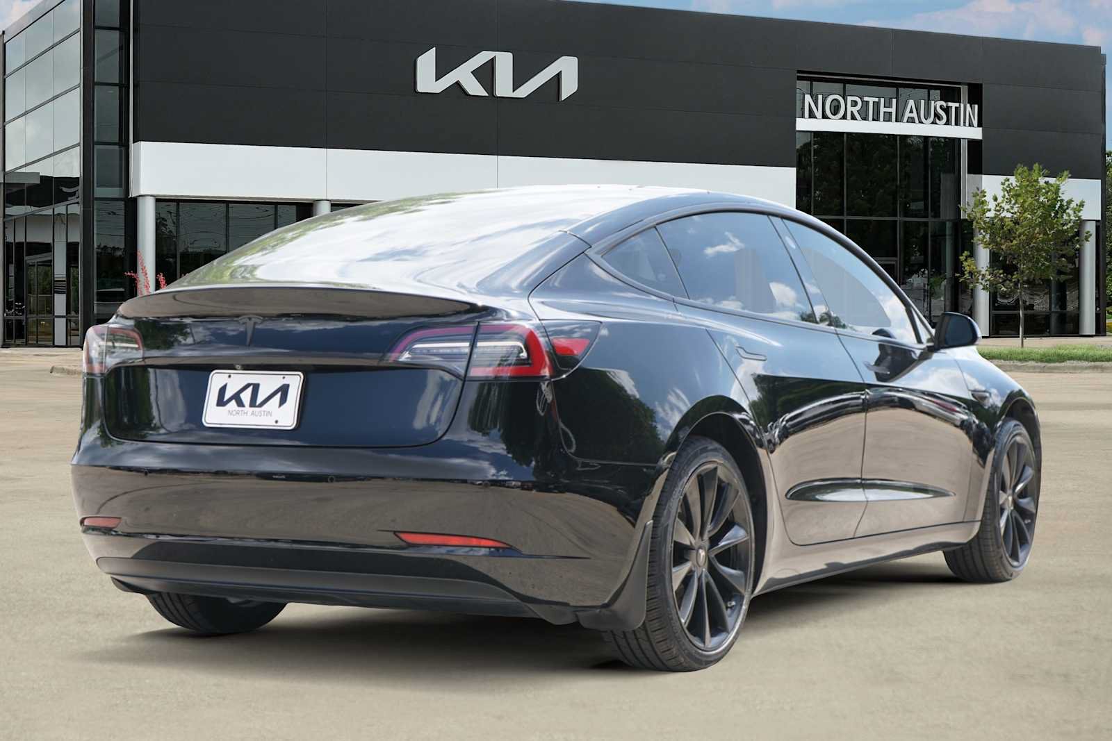 Used 2019 Tesla Model 3 Long Range RWD image 9