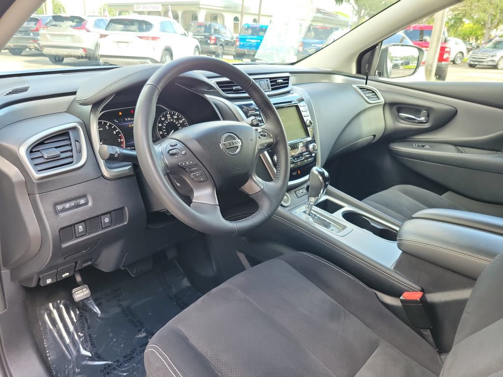 Used 2020 Nissan Murano SV FWD image 14