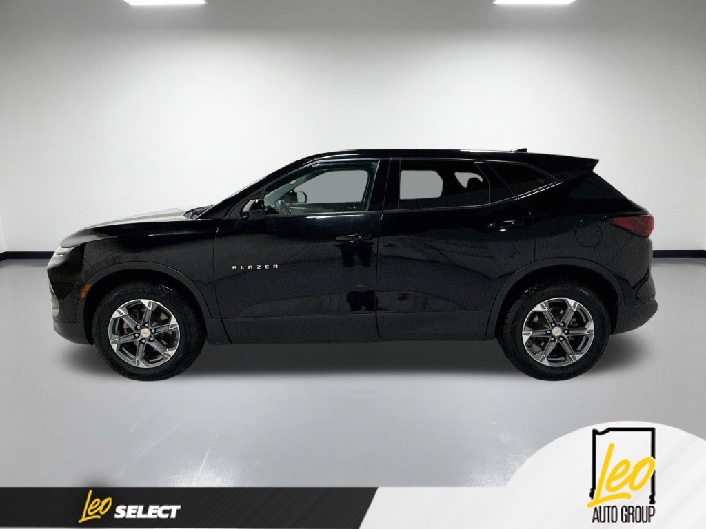 Used 2023 Chevrolet Blazer LT FWD image 9