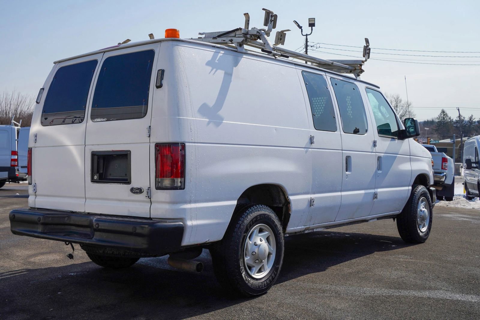 Used 2014 Ford E-250 and Econoline 250 w/ Power Group RWD image 6