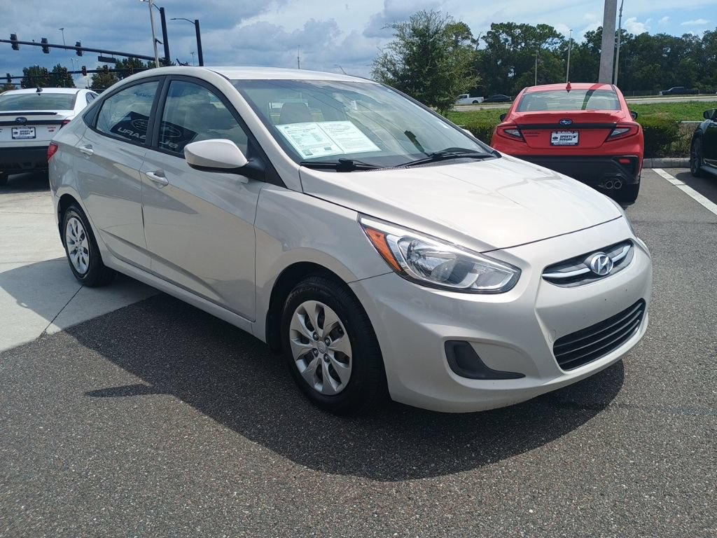 Used 2016 Hyundai Accent SE FWD image 3