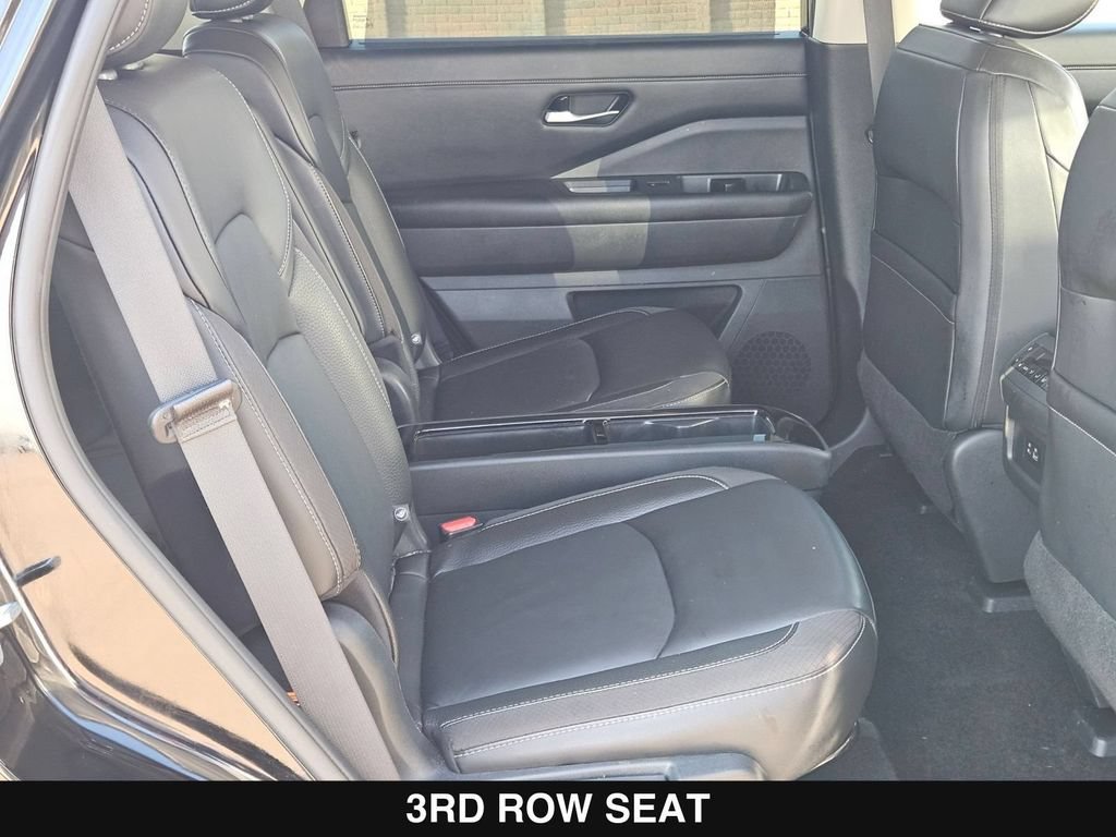 Used 2024 Nissan Pathfinder SL w/ SL Premium Package FWD image 29
