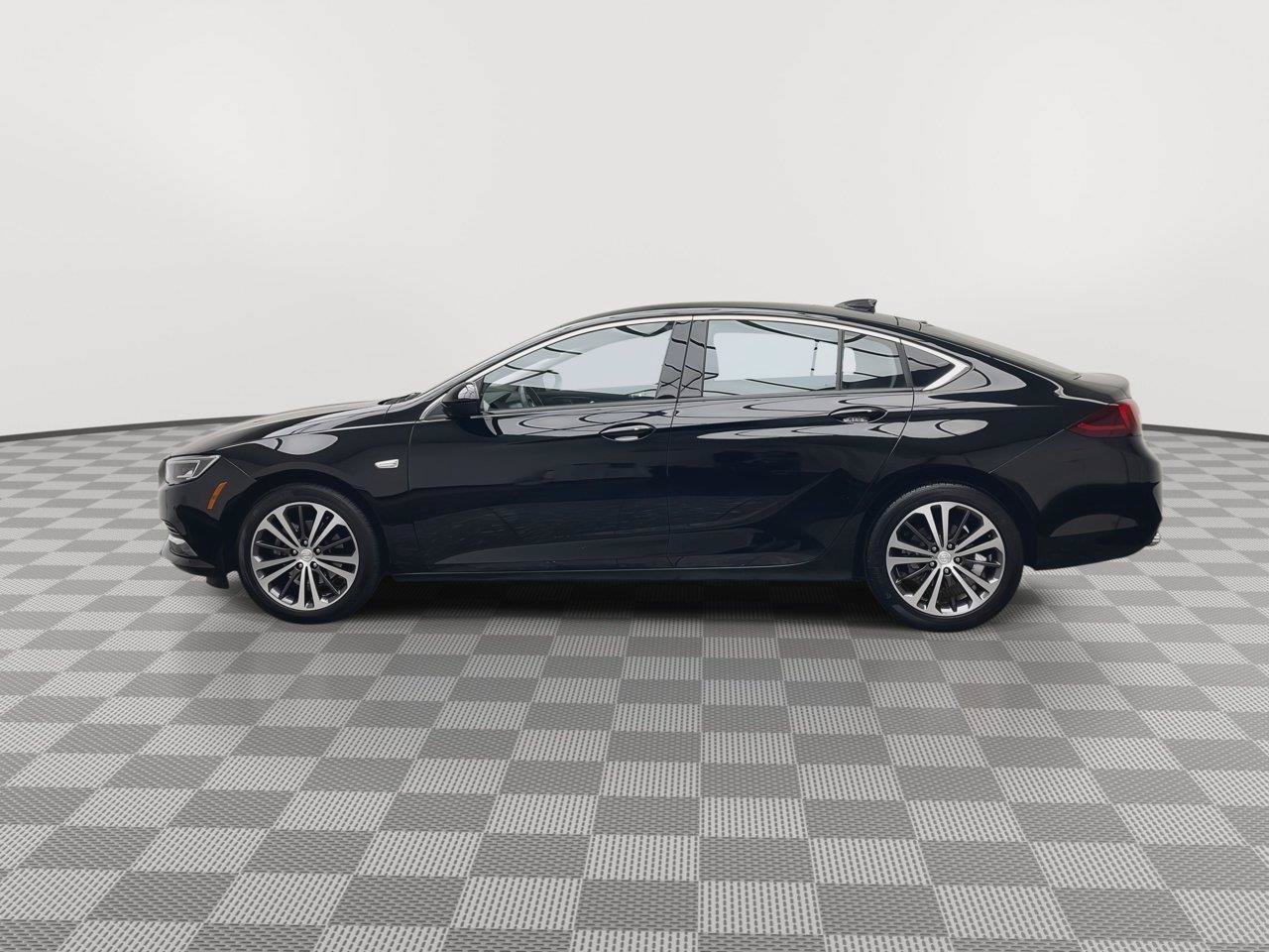 Certified 2020 Buick Regal Essence FWD image 37