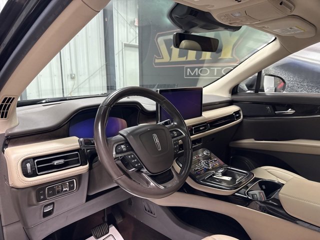 Used 2023 Lincoln Nautilus Reserve w/ Monochromatic Package image 6