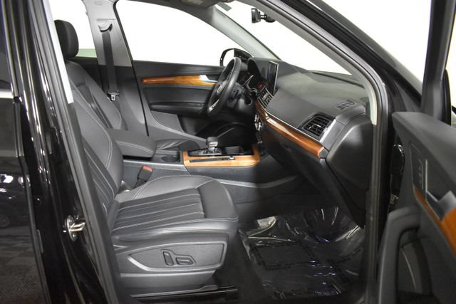 Used 2023 Audi Q5 2.0T Premium w/ Convenience Package AWD/4WD image 34