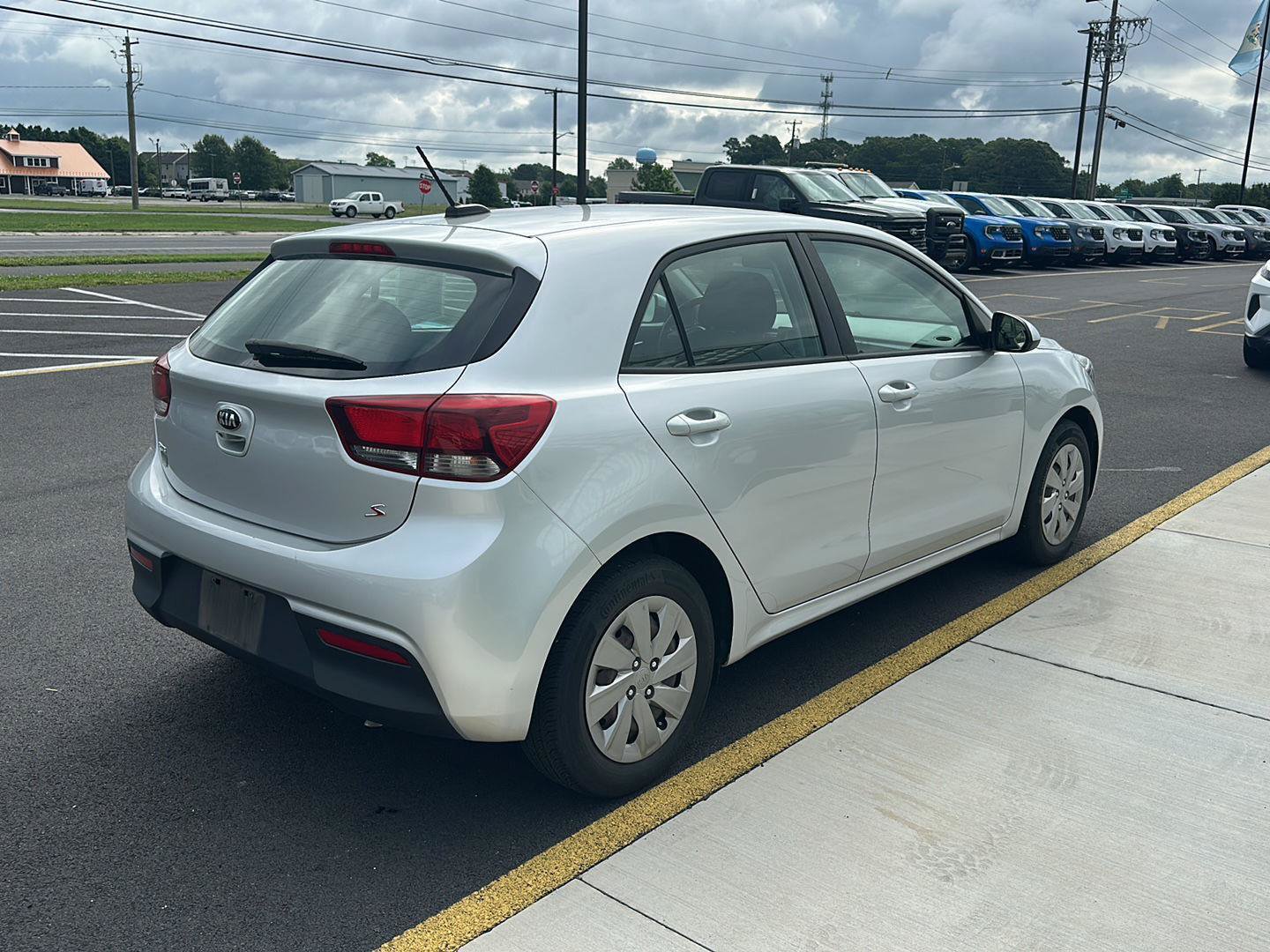 Used 2020 Kia Rio S FWD image 5