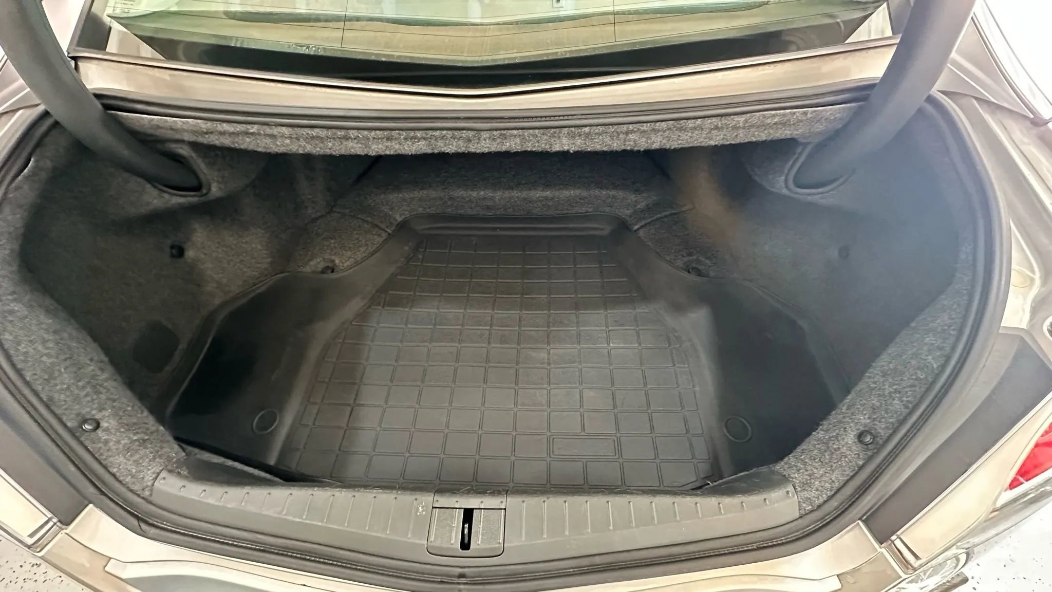 Used 2011 Acura TL SH-AWD image 13