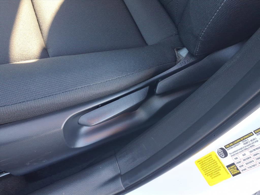 Used 2025 Toyota Corolla LE image 9