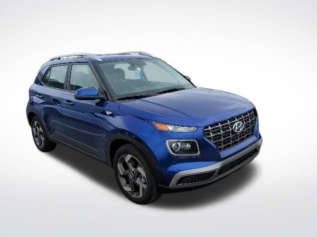Certified 2025 Hyundai Venue Limited image 8