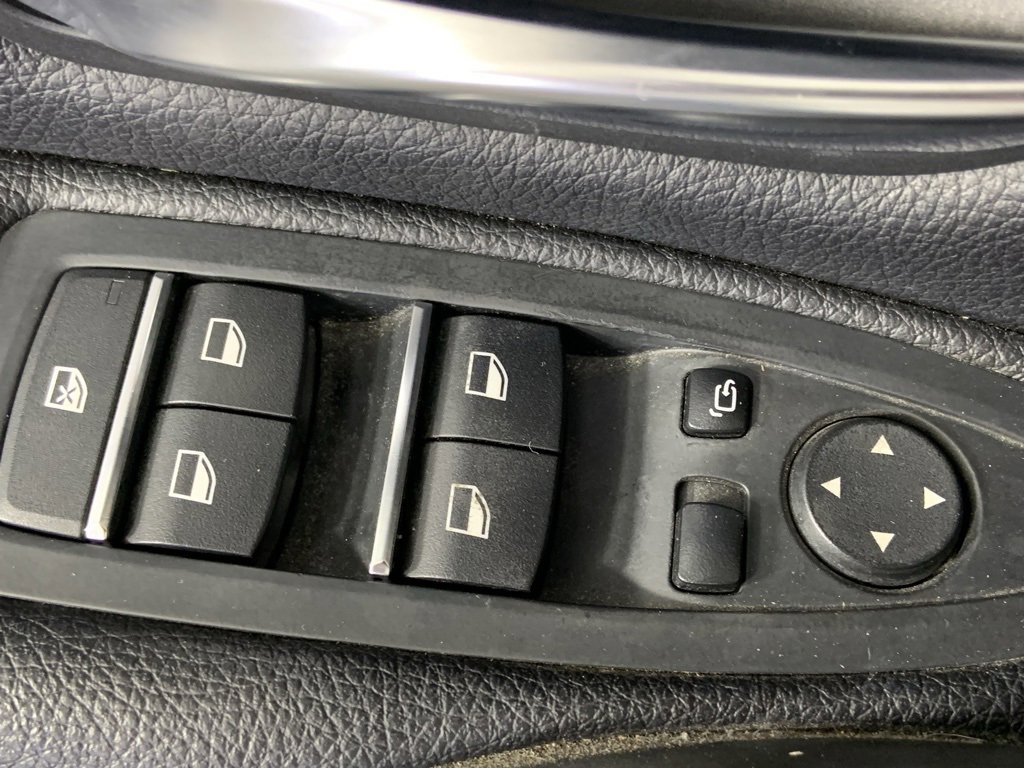 Used 2017 BMW 330i xDrive Wagon w/ Premium Package image 32