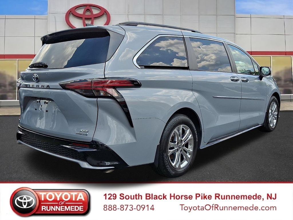 Certified 2023 Toyota Sienna XSE w/ XSE Plus Package AWD/4WD image 6