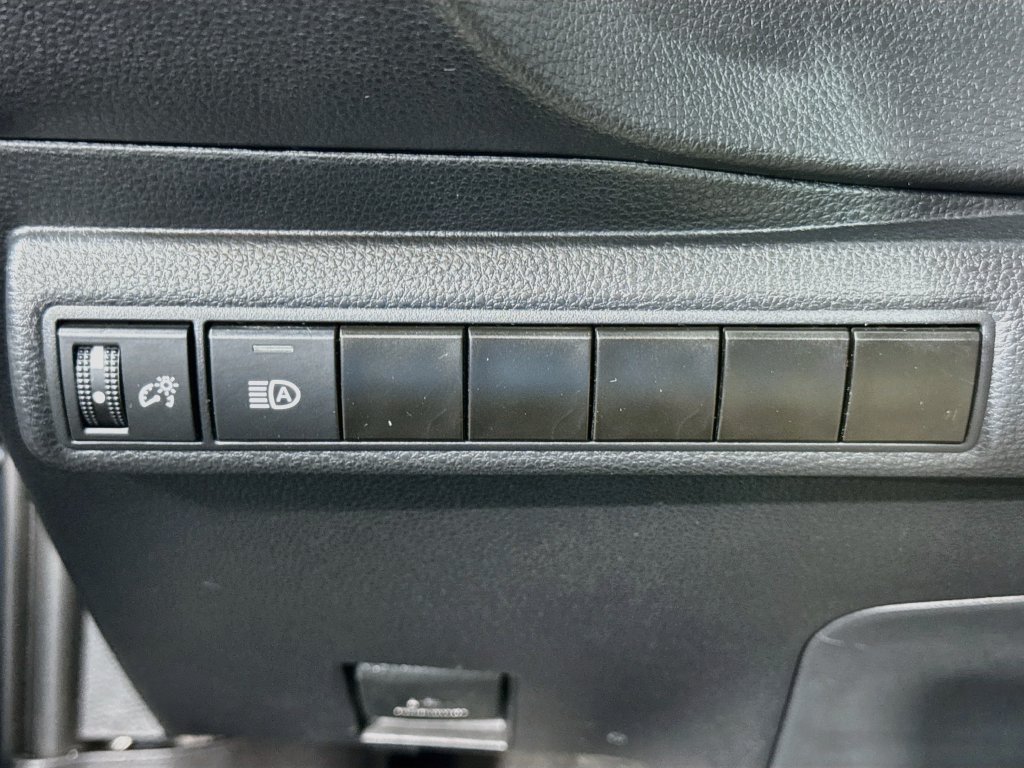 Used 2024 Toyota Corolla XSE FWD image 20