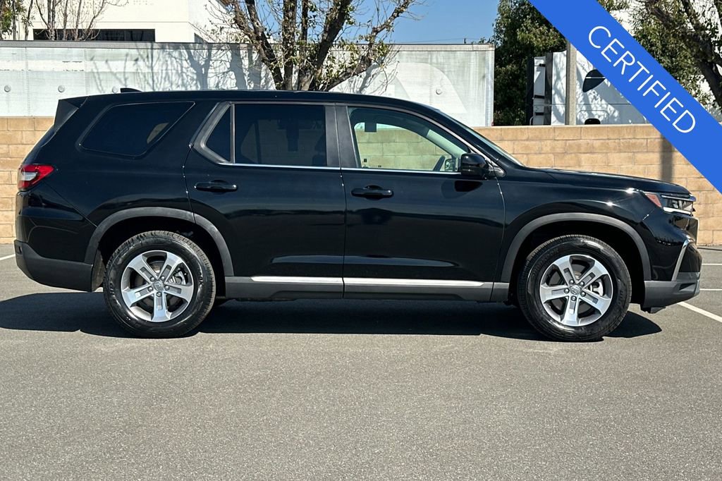 Certified 2025 Honda Pilot EX-L image 3