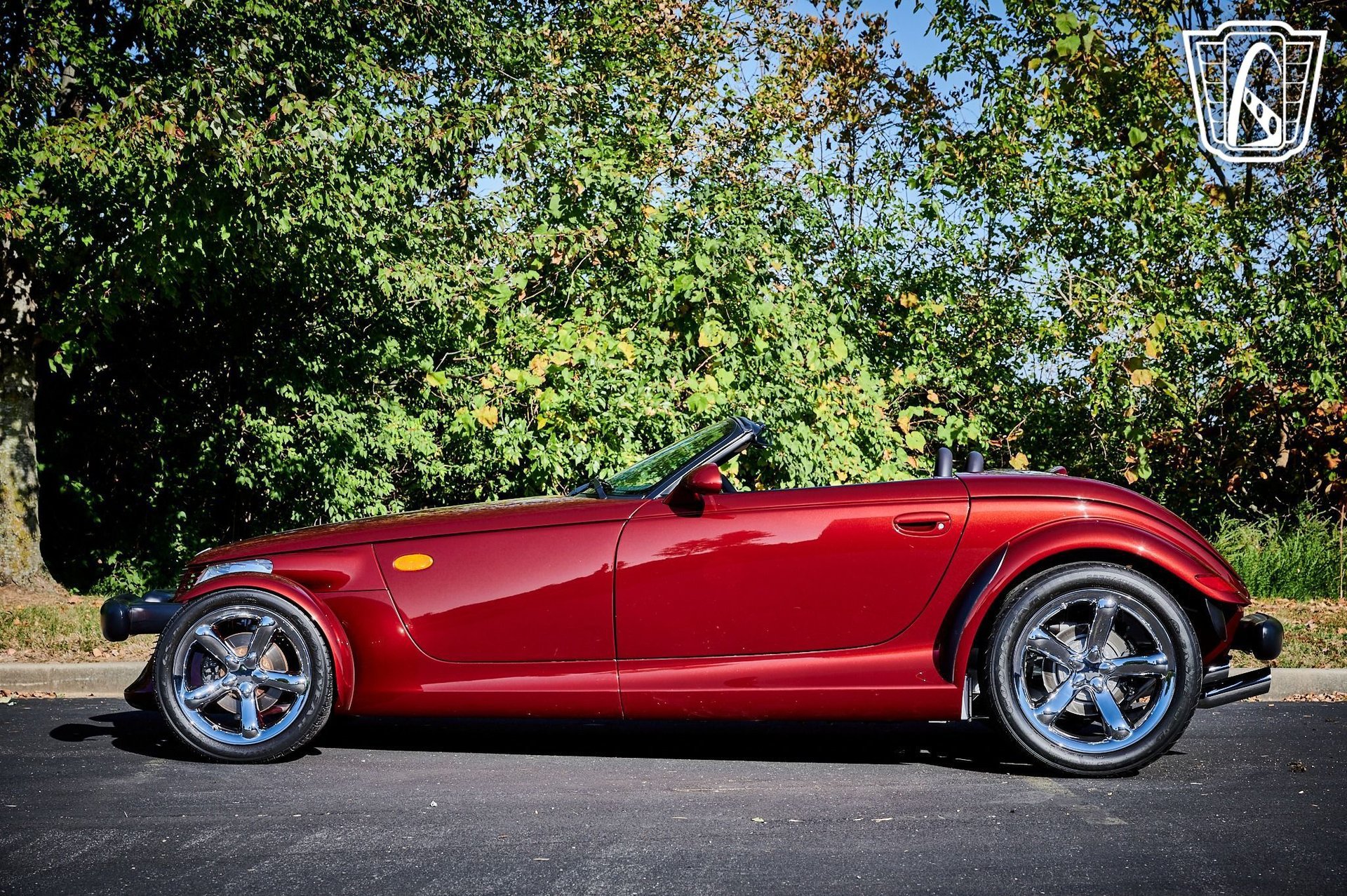 Used 2002 Chrysler Prowler RWD image 6