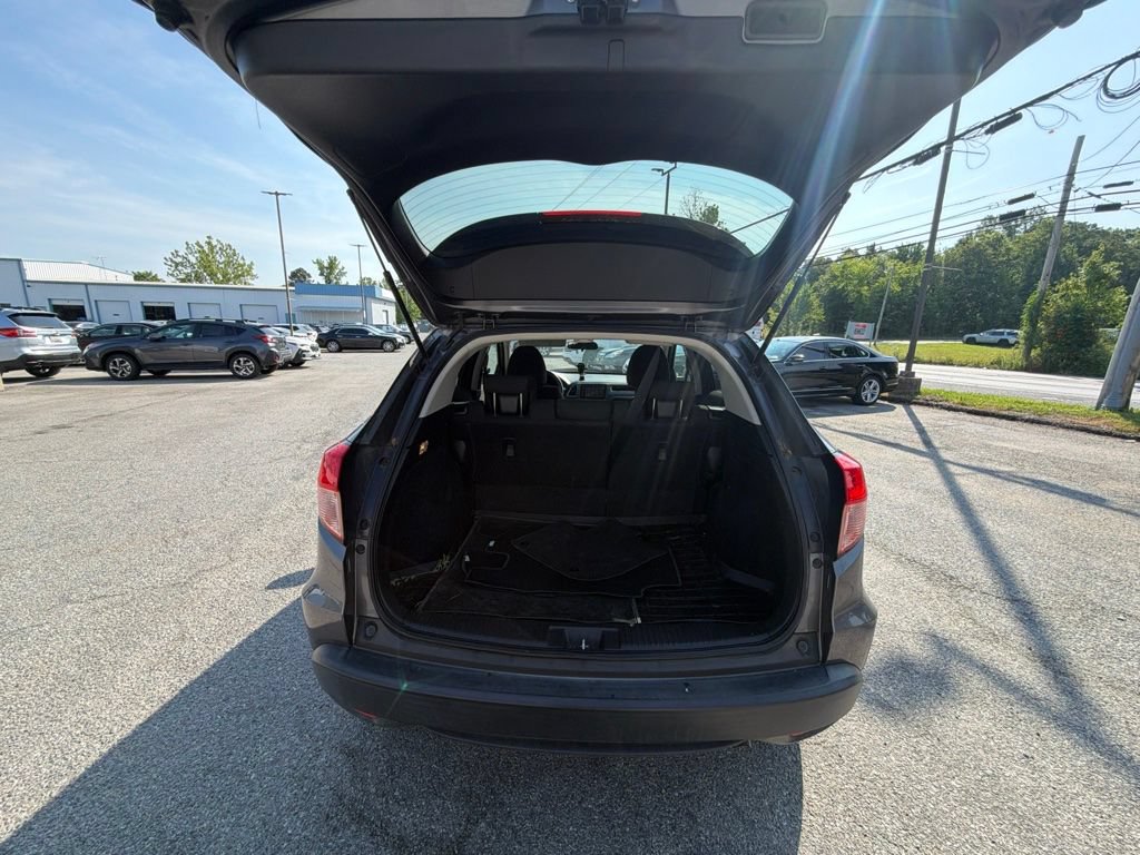 Used 2018 Honda HR-V EX image 16