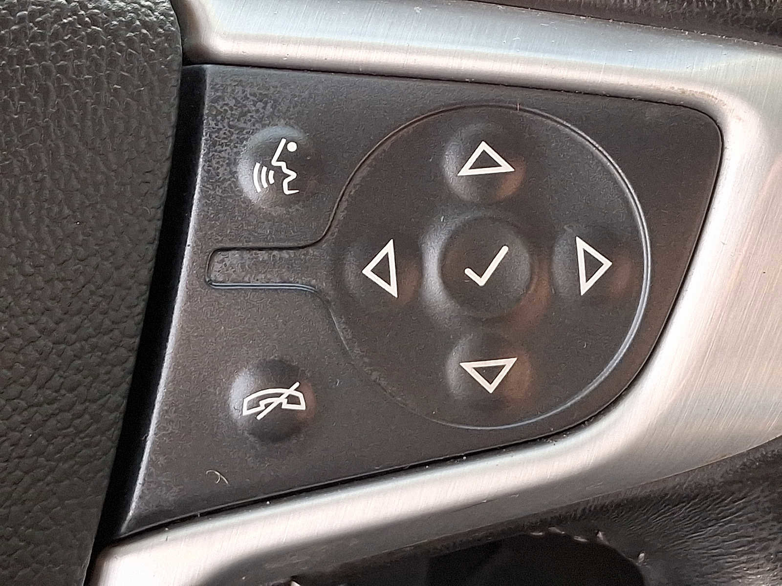 Used 2018 GMC Canyon SLT w/ Driver Alert Package image 22