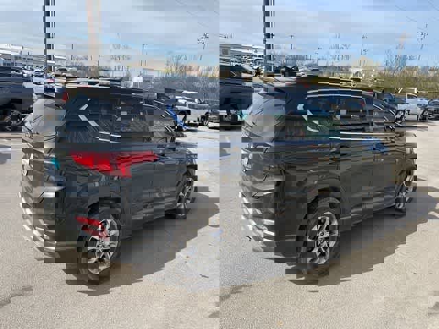 Used 2019 Hyundai Santa Fe SEL image 19