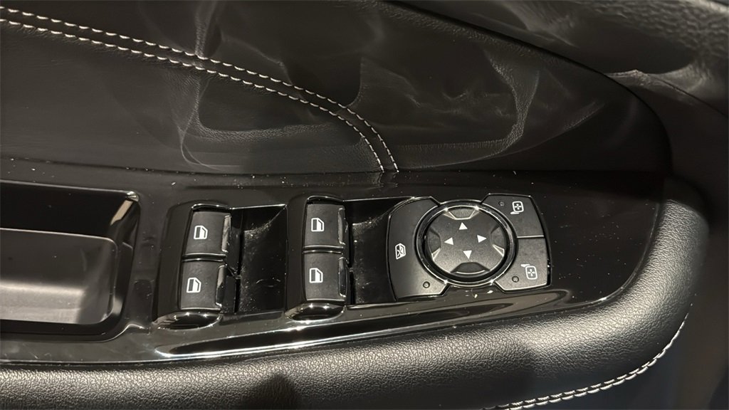 Used 2020 Ford Edge Titanium w/ Class II Trailer Tow Package image 25