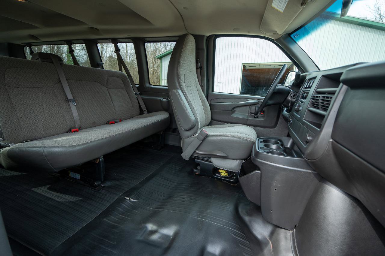 Used 2014 Chevrolet Express 3500 LS image 15