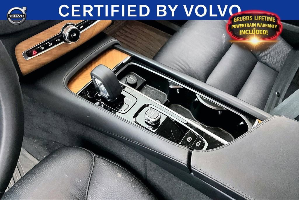 Certified 2024 Volvo XC90 B5 Plus w/ Protection Package Premier AWD/4WD image 18