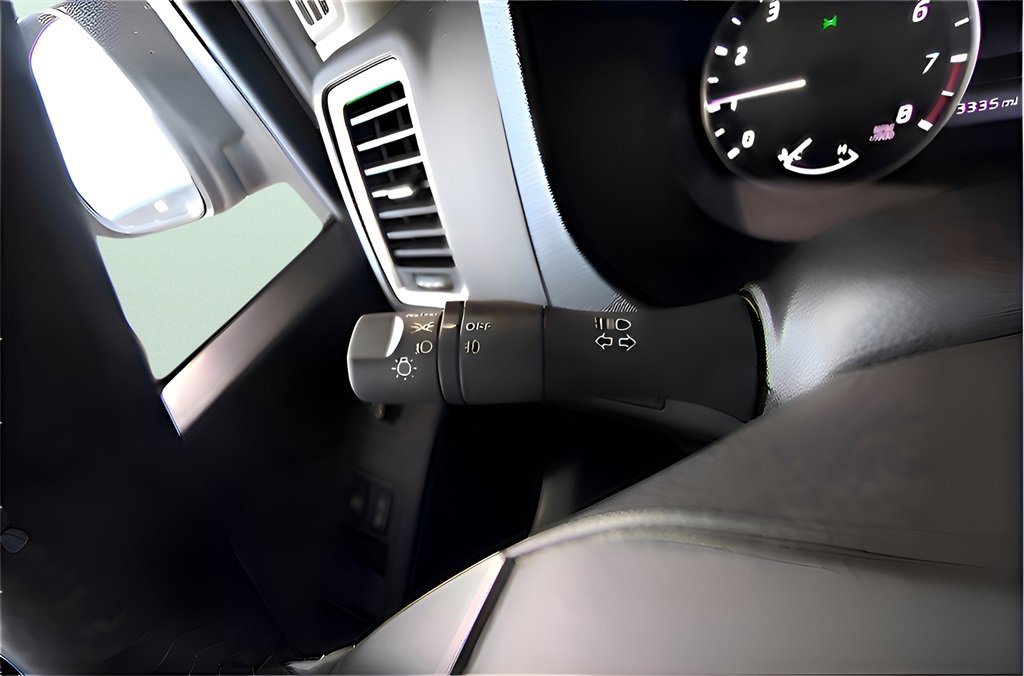 Used 2024 Nissan Frontier SV w/ SV Convenience Package image 16