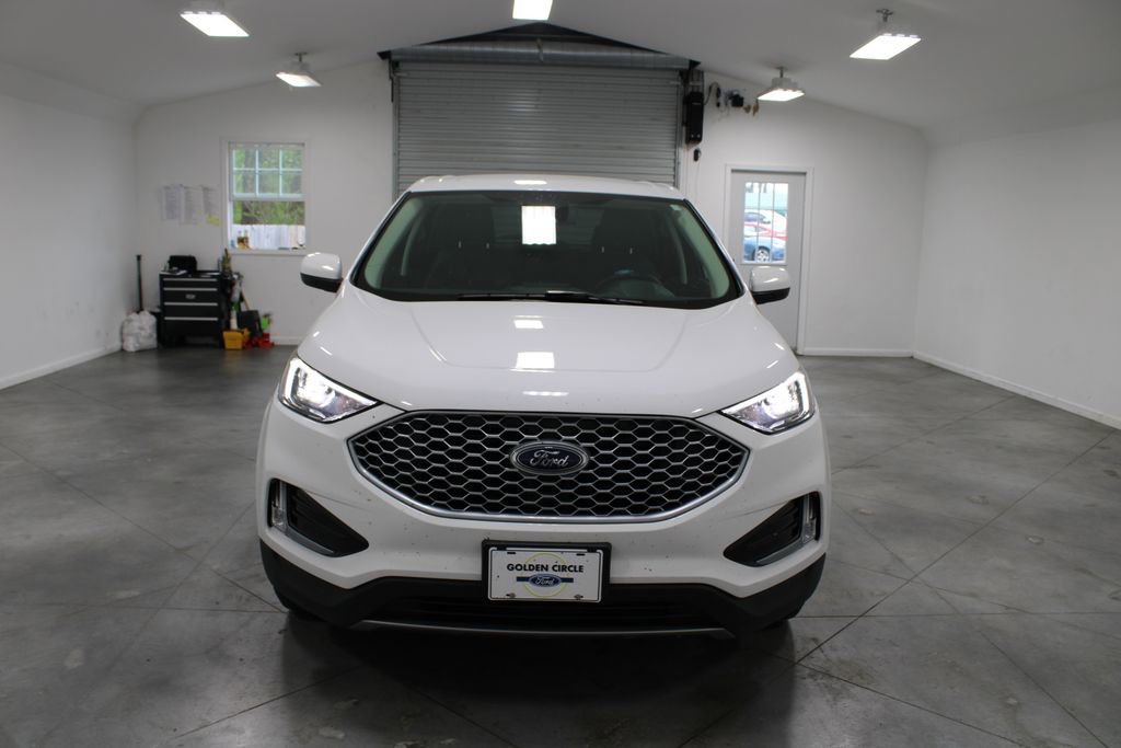 Used 2024 Ford Edge SEL w/ Convenience Package image 3