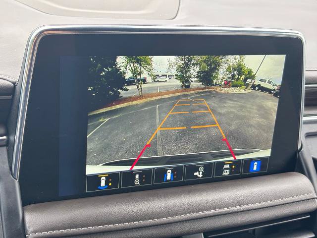 Used 2022 Chevrolet Suburban LT w/ Luxury Package AWD/4WD image 22