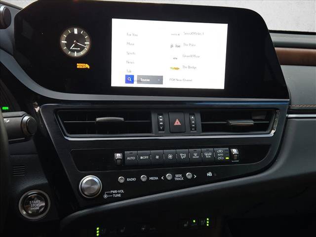 Used 2025 Lexus ES 350 w/ Premium Package FWD image 13
