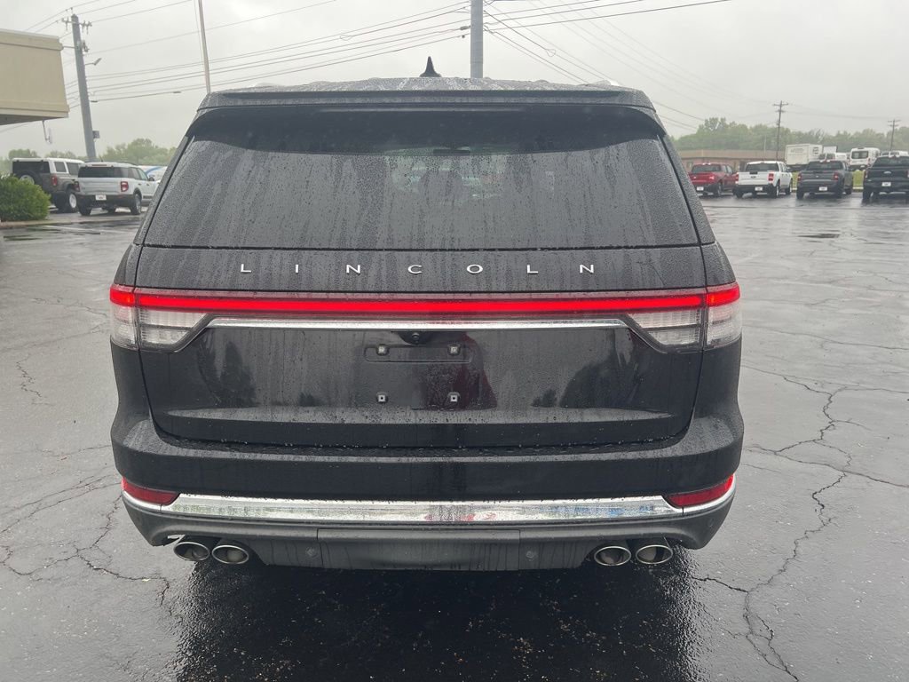 Used 2020 Lincoln Aviator Reserve w/ Equipment Group 202A image 4