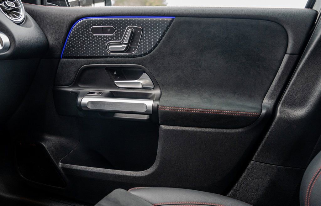 Used 2024 Mercedes-Benz EQB 250+ image 14