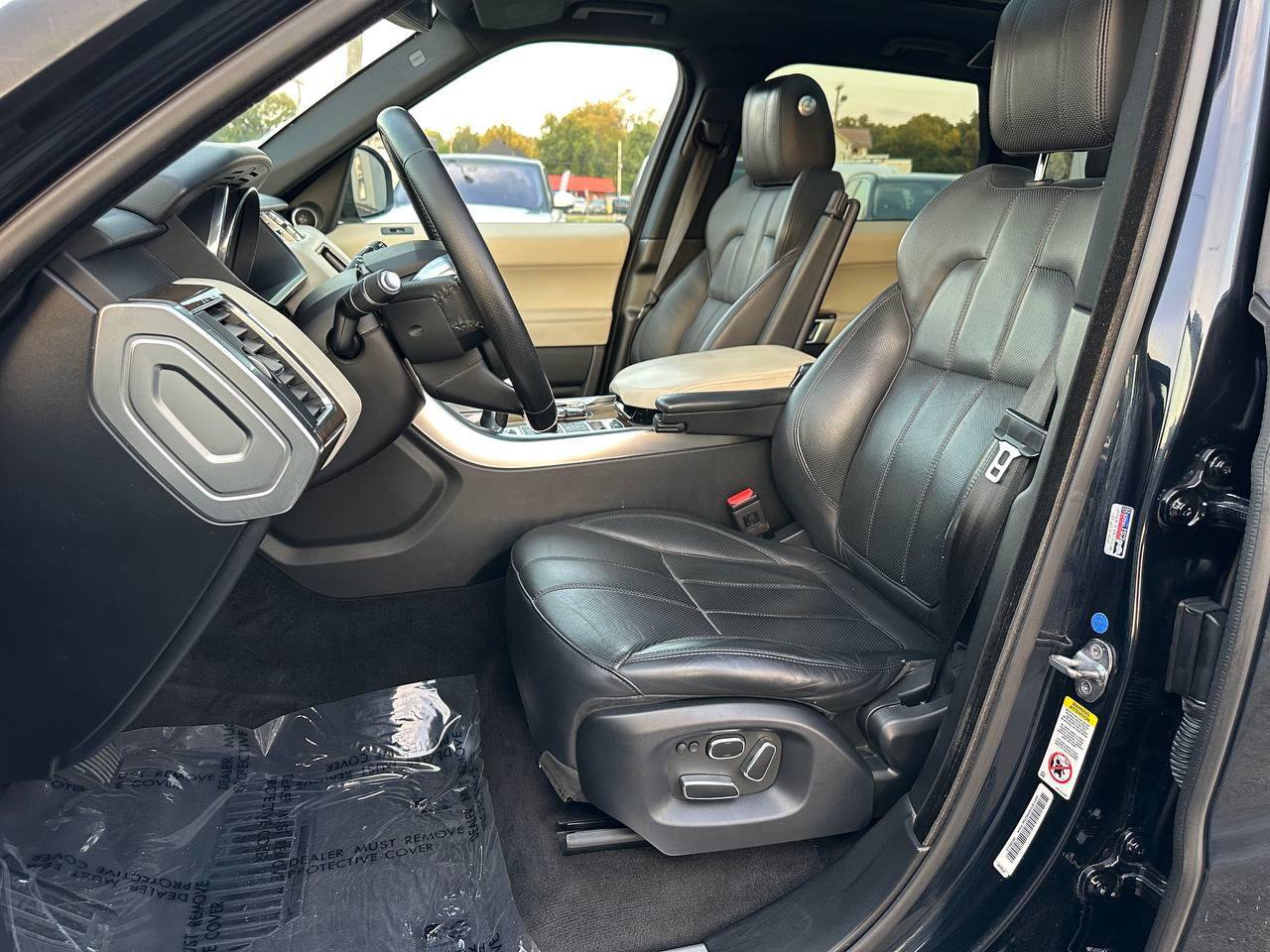 Used 2015 Land Rover Range Rover Sport HSE AWD/4WD image 16