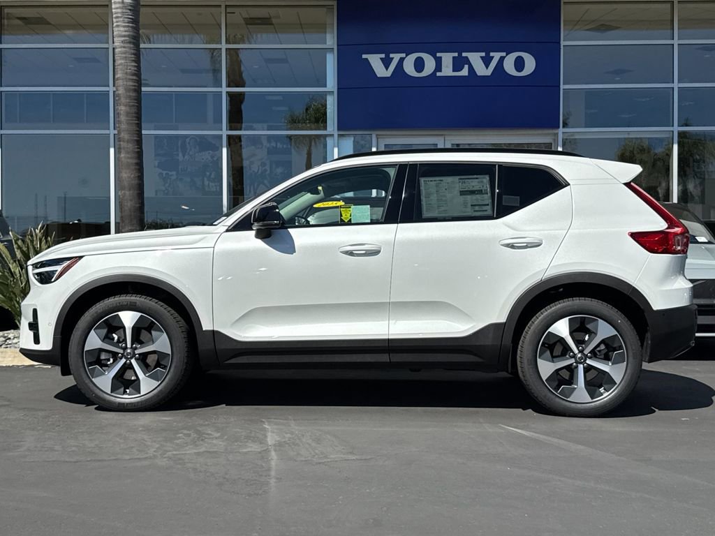 New 2026 Volvo XC40 B5 Plus w/ Protection Package Premier image 2