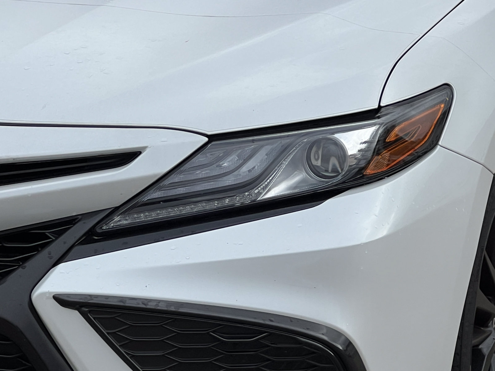 Used 2022 Toyota Camry XSE FWD image 38