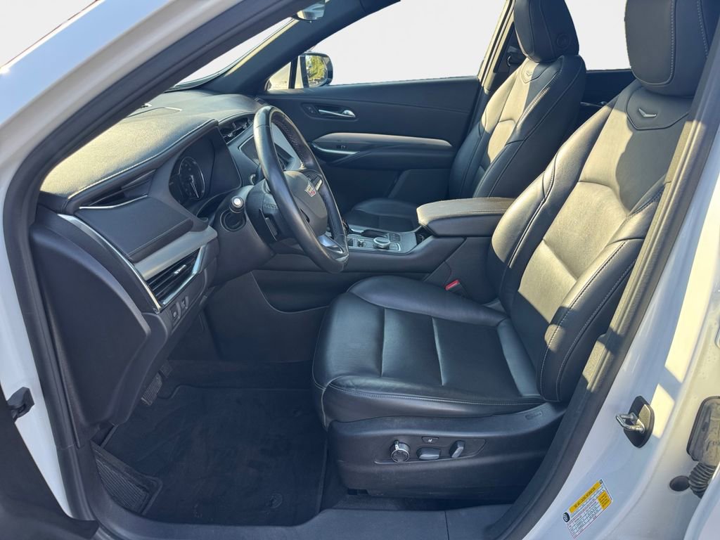 Used 2022 Cadillac XT4 Premium Luxury w/ Enhanced Visibility Package image 12