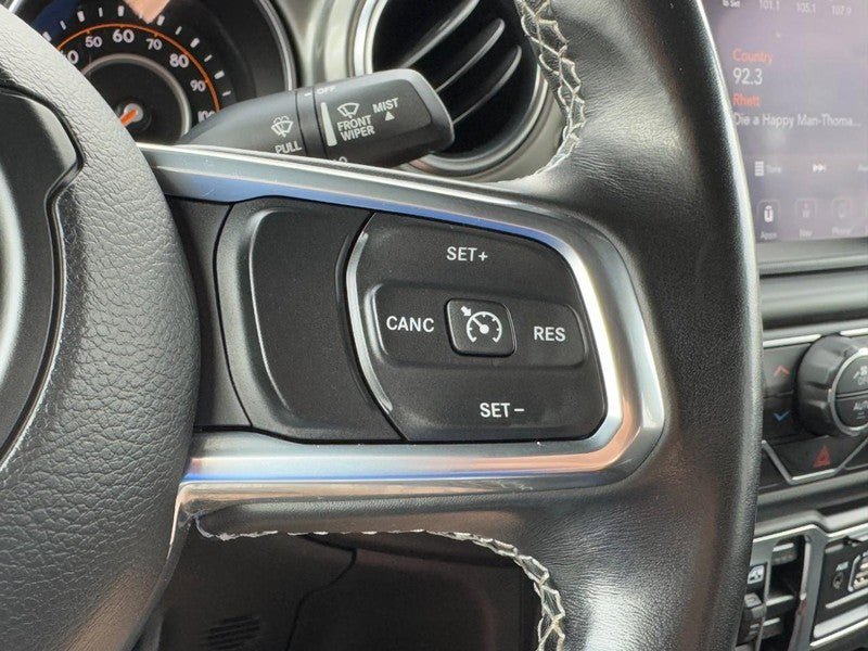 Used 2022 Jeep Wrangler Unlimited Sahara AWD/4WD image 16