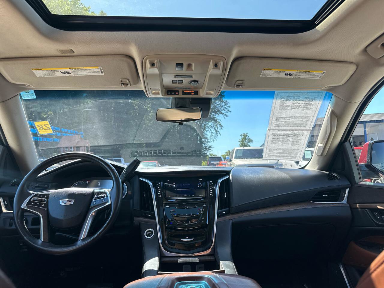 Used 2017 Cadillac Escalade Premium Luxury RWD image 10